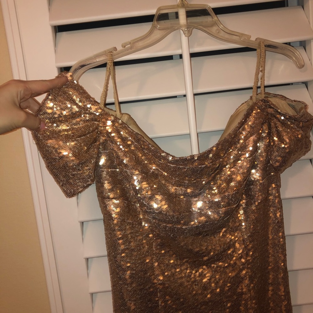✨Gold sequined evening gown with matching heels✨